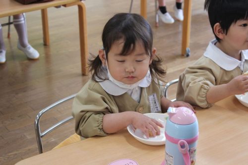 4.10 年長はつか大根収穫